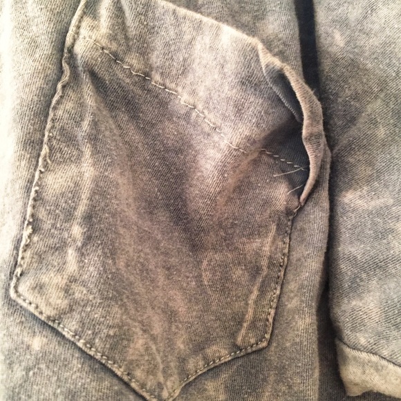 Burnout Destroyed Tee with Spikes - Picture 4 of 5